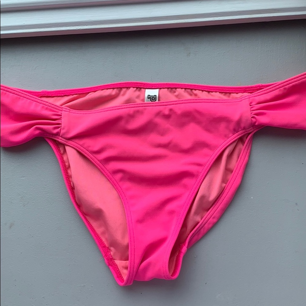Bathing suit bottom - Picture 2 of 3